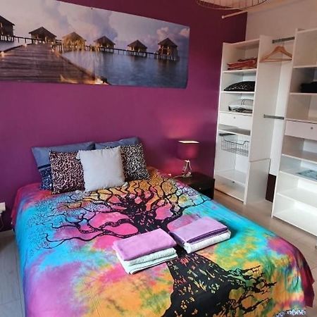 1 Chambre Privative Avec Bureau Et Cuisine Dans Maison 105 M2 Montfaucon Montfaucon  Екстер'єр фото