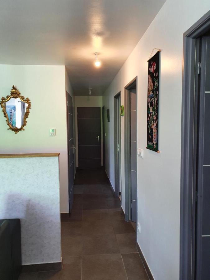 1 Chambre Privative Avec Bureau Et Cuisine Dans Maison 105 M2 Montfaucon Montfaucon  Екстер'єр фото